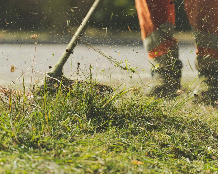 Mowing & Edging by Fairgreen Lawn Care Inc.