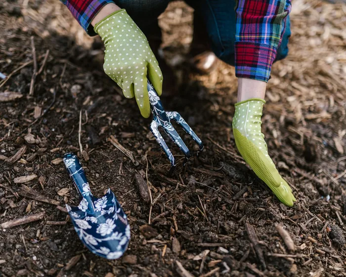 Mulch & Bed Care by Fairgreen Lawn Care Inc.
